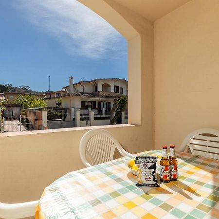 Casa A Due Passi Dal Mare Apartment Àrbatax Exterior foto