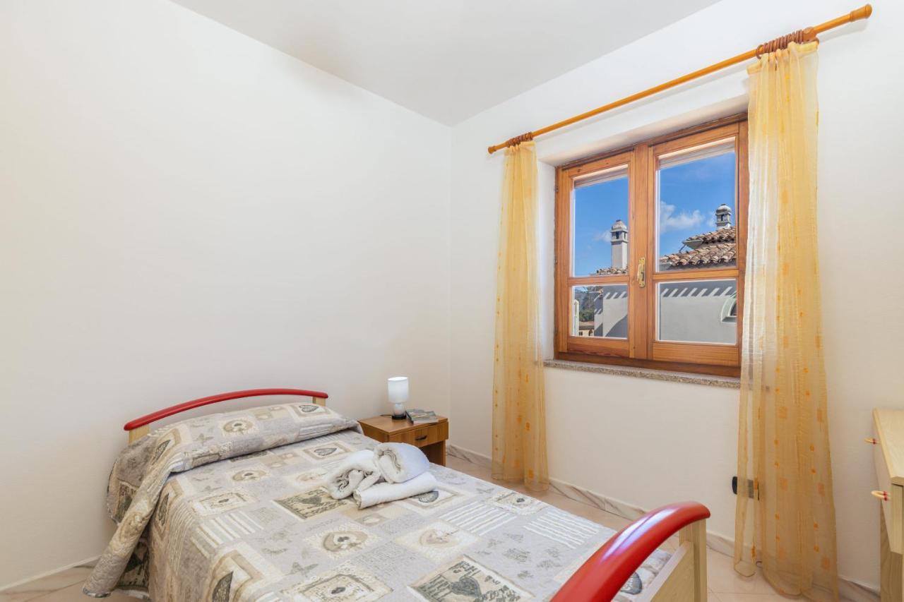 Casa A Due Passi Dal Mare Apartment Àrbatax Exterior foto