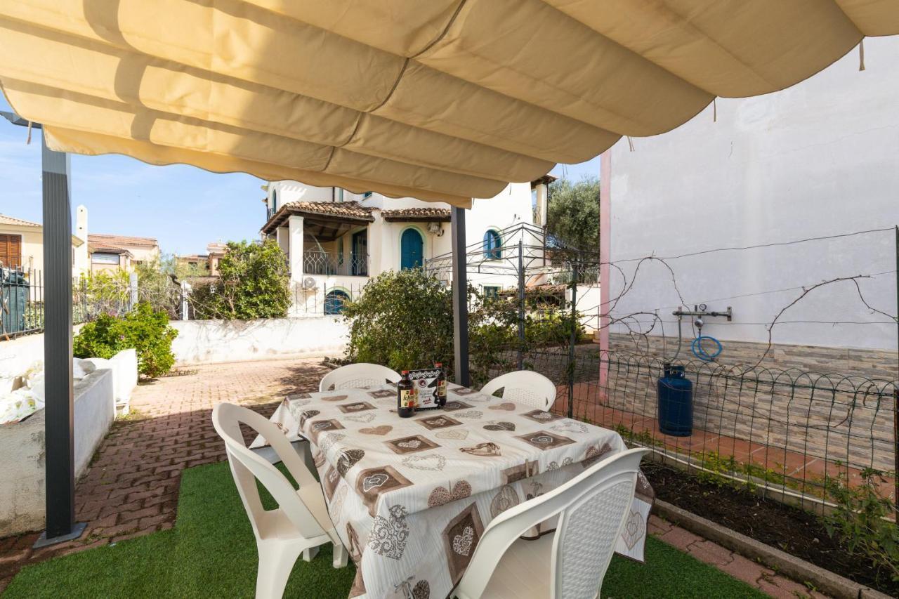 Casa A Due Passi Dal Mare Apartment Àrbatax Exterior foto
